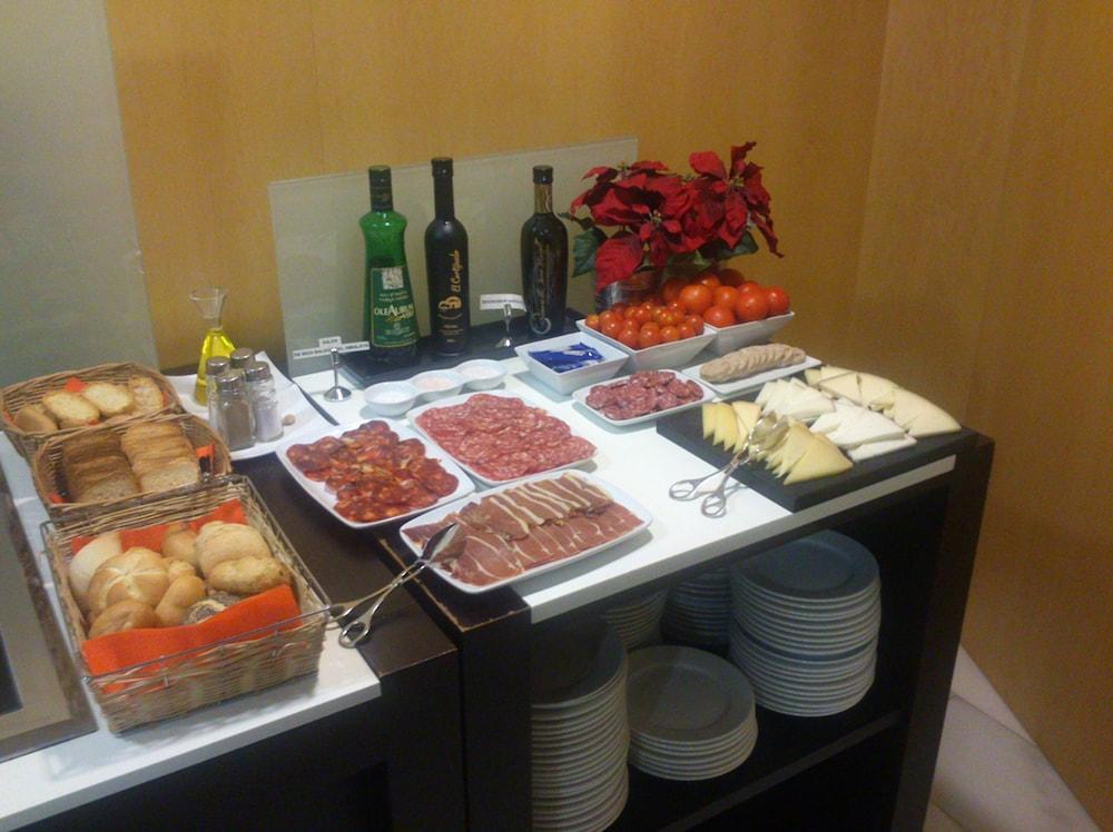 Hotel Madanis Liceo L'Hospitalet de Llobregat Luaran gambar