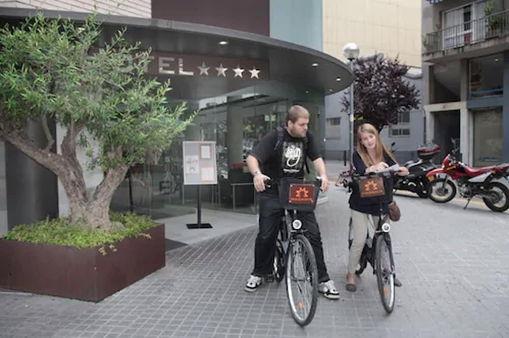 Hotel Madanis Liceo L'Hospitalet de Llobregat Luaran gambar