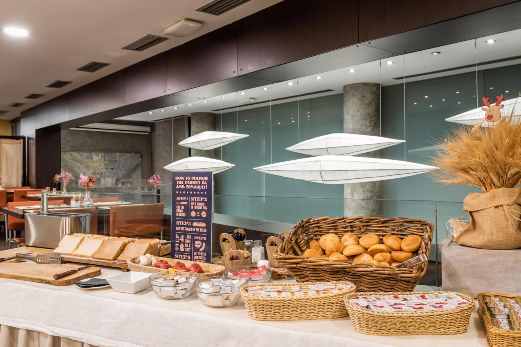 Hotel Madanis Liceo L'Hospitalet de Llobregat Luaran gambar