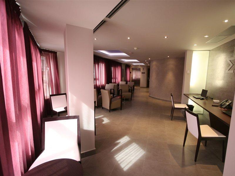 Hotel Madanis Liceo L'Hospitalet de Llobregat Luaran gambar
